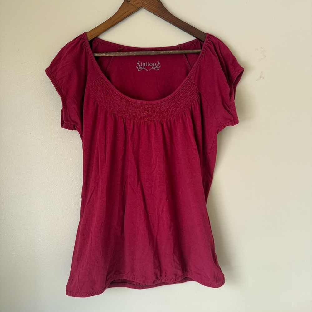 ✨3/$20✨ Tattoo Women’s Red Short Sleeve Top